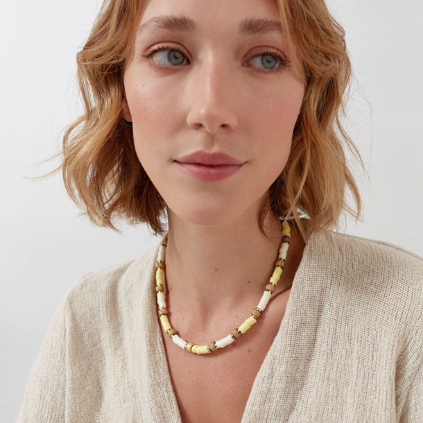 Colar Beads Hematitas Off White e Amarelo