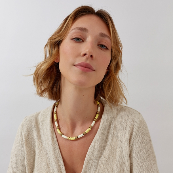 Colar Beads Hematitas Off White e Amarelo
