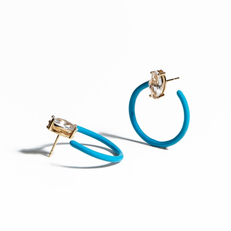 Argola Esmaltada com Zircônias