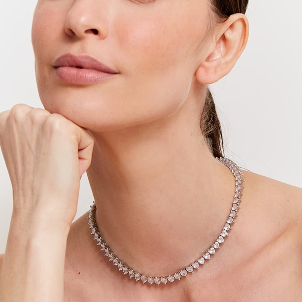 Colar Riviera Jade Cravejada de Zircônias Coração Cristal 38cm