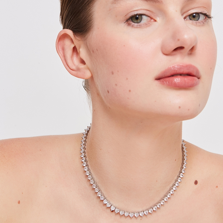 Colar Riviera Jade Cravejada de Zircônia Coração Cristal 46cm