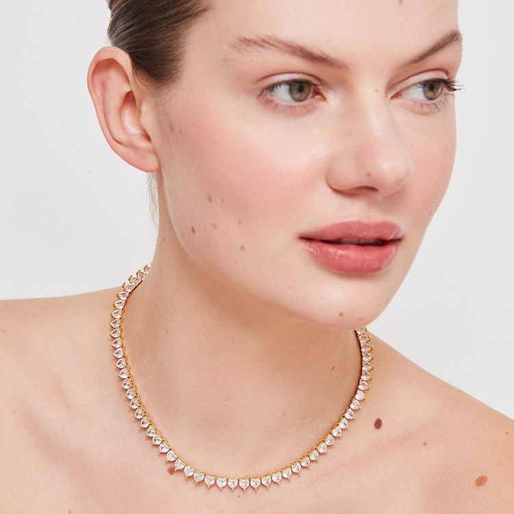 Colar Riviera Jade Cravejada de Zircônia Coração Cristal 46cm