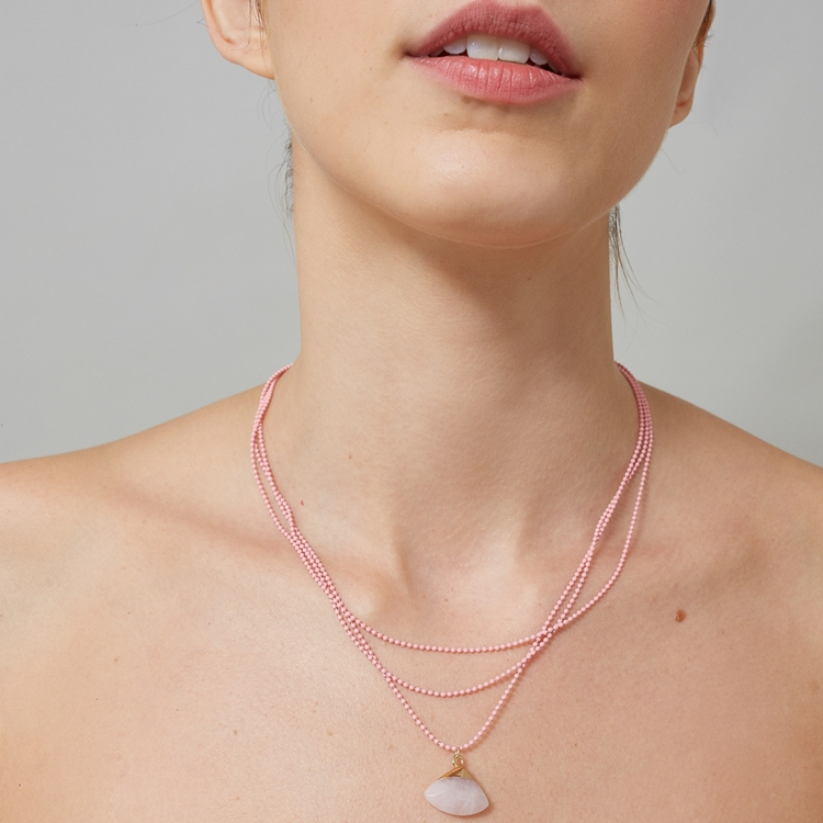 Colar Três Voltas Leque Quartzo Rosa
