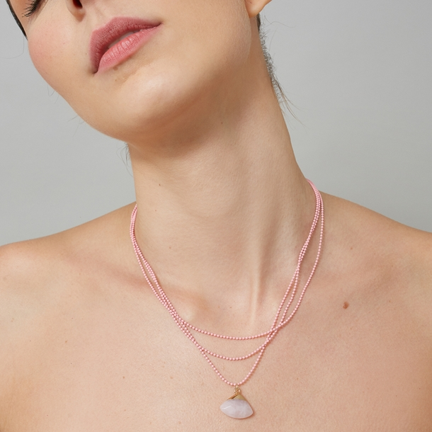 Colar Três Voltas Leque Quartzo Rosa