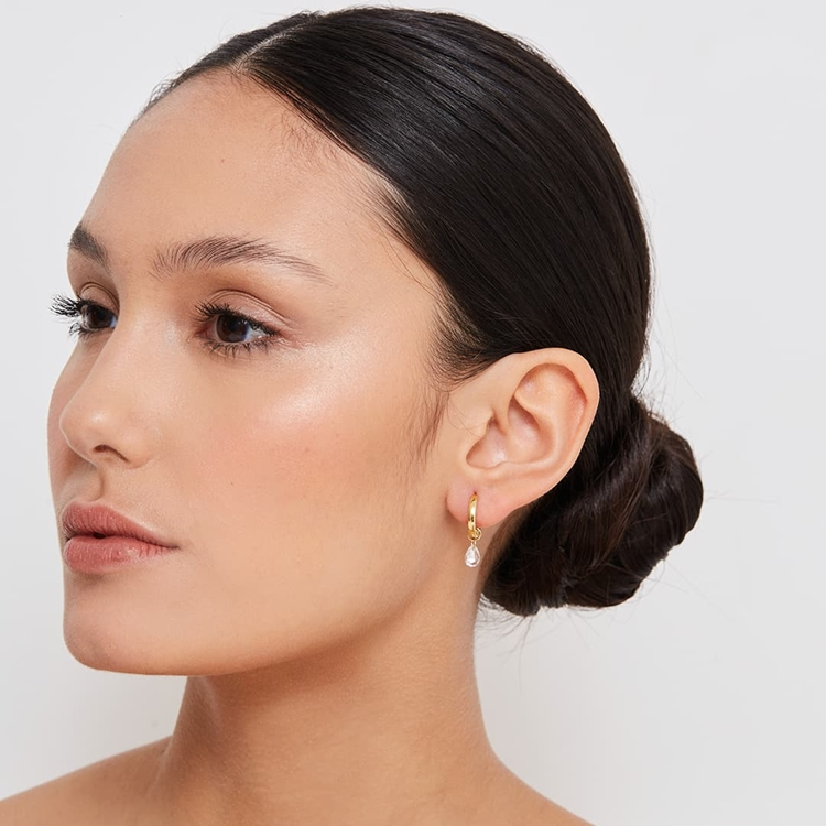 Brinco Mini Argola Gota Zircônia