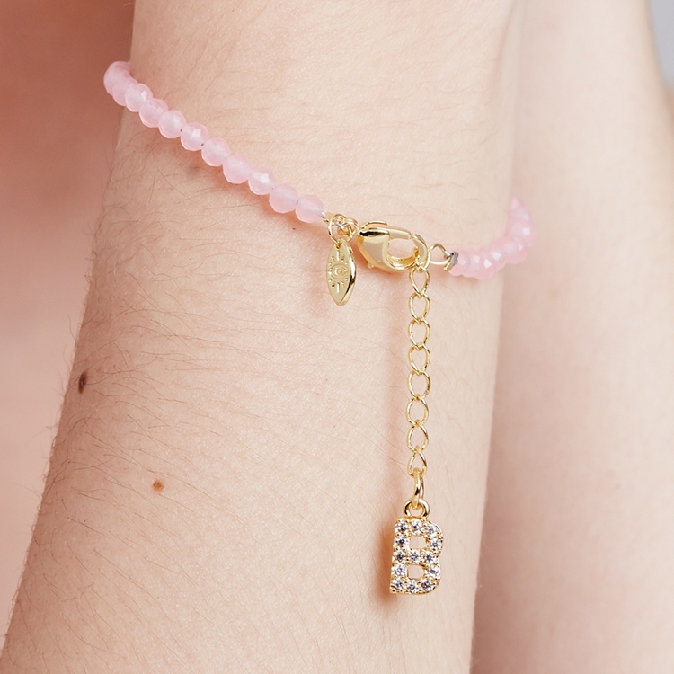 Pulseira Lucky Charms Letras Rosa