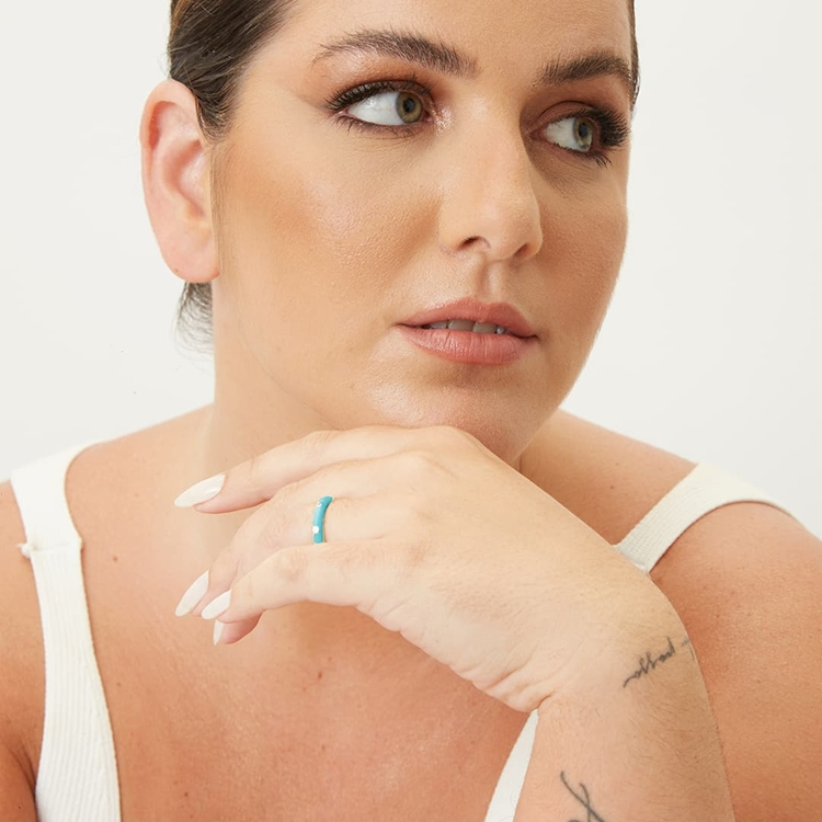 Anel Esmaltado e Mini Zircônias