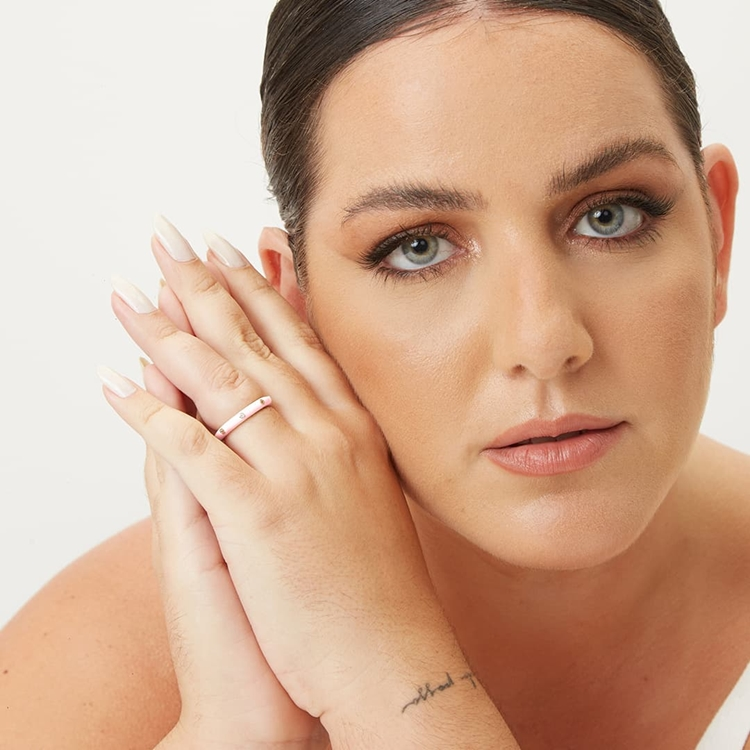 Anel Esmaltado e Mini Zircônias