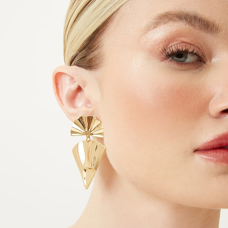 Brinco Martelado Triângulo