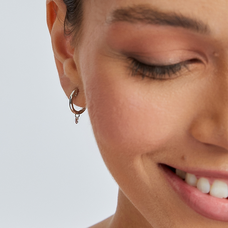 BRINCO ARGOLA CLASSIC ZIRCONIA