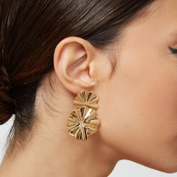 Brinco Flor Martelado Duplo