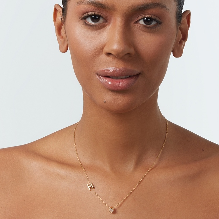 Colar Letras Cravejado e Ponto de Luz