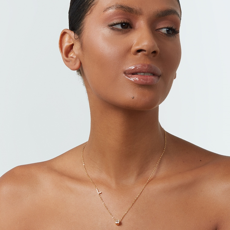 Colar Letras Cravejado e Ponto de Luz