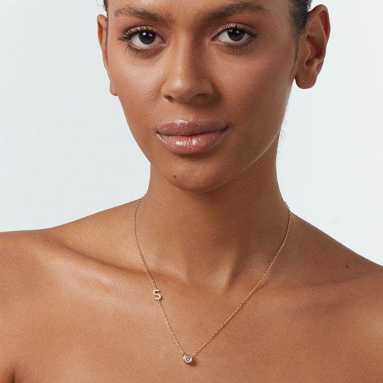 Colar Letras Cravejado e Ponto de Luz