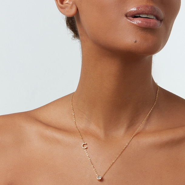 Colar Letras Cravejado e Ponto de Luz