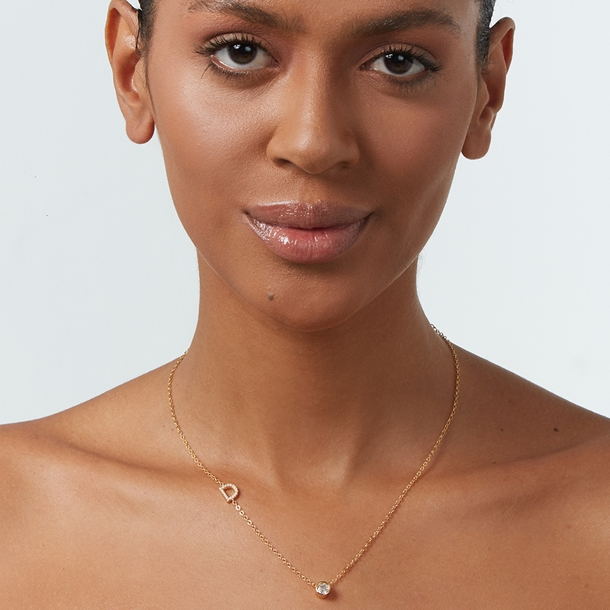 Colar Letras Cravejado e Ponto de Luz