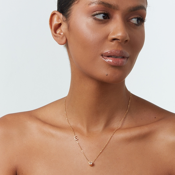 Colar Letras Cravejado e Ponto de Luz