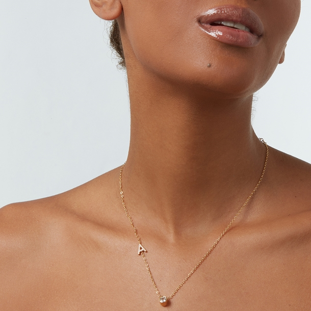 Colar Letras Cravejado e Ponto de Luz