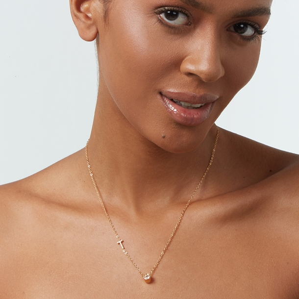 Colar Letras Cravejado e Ponto de Luz