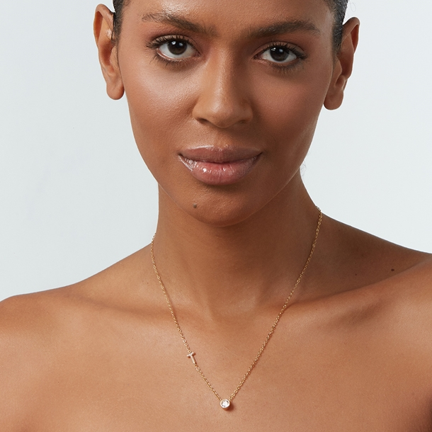 Colar Letras Cravejado e Ponto de Luz