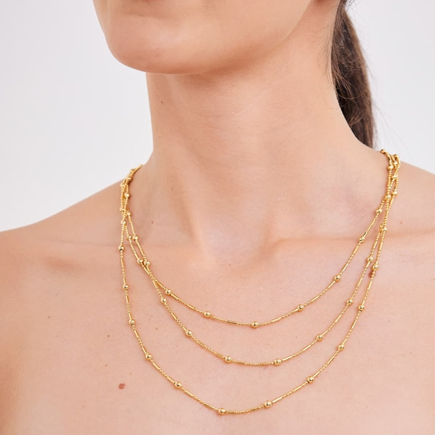 Colar Três Voltas  Canutilhos e Bola Dourado