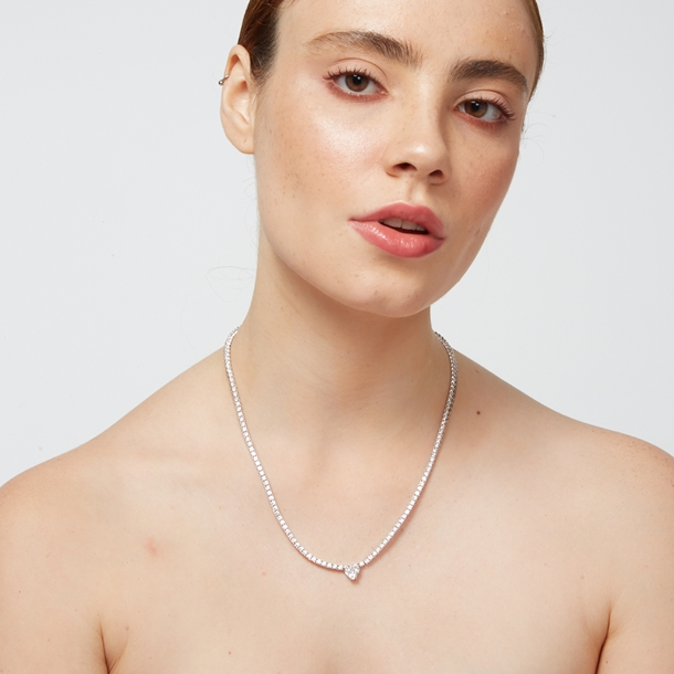 Colar Riviera Coração Pingente Cravejada de Zircônias  Cristal 45cm