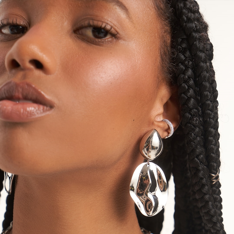 Brinco Martelado Gota