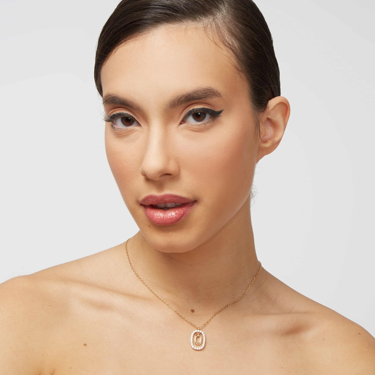 Colar  Letras Zircônias Cravejadas Dourado