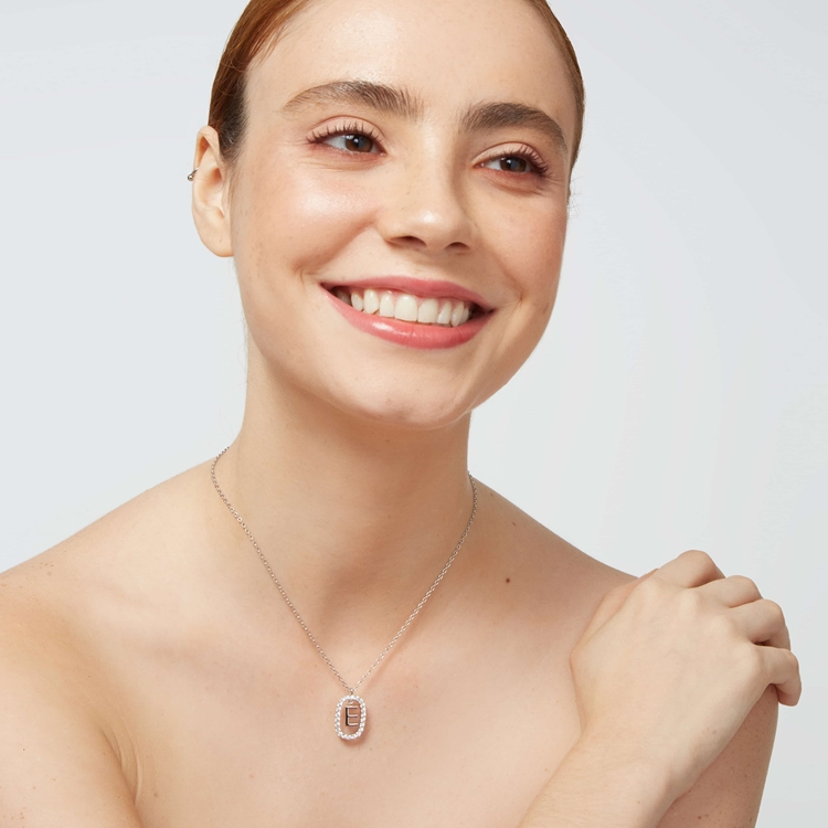 Colar Letras Zircônias Cravejadas Prateado