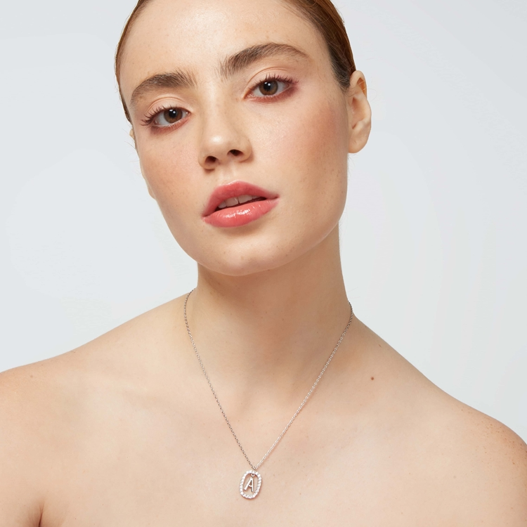 Colar Letras Zircônias Cravejadas Prateado