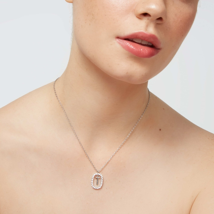 Colar Letras Zircônias Cravejadas Prateado