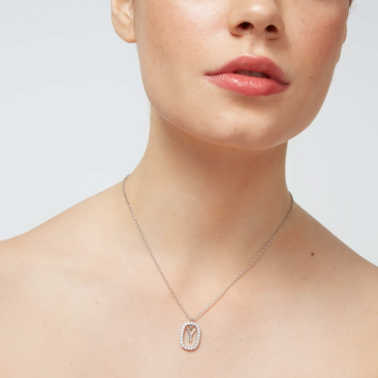 Colar Letras Zircônias Cravejadas Prateado