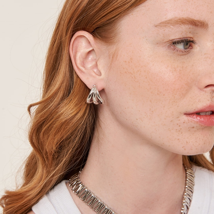 Brinco Argola Mini Amora Lisa Coleção Afeto