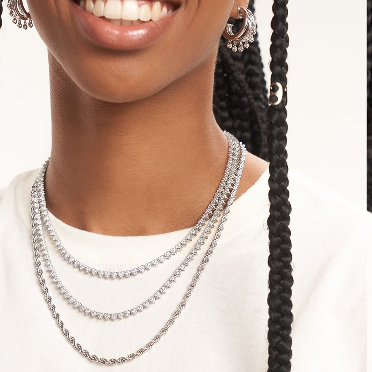 Colar Riviera Mini Corações Cravejada de Zircônias Cristal  45cm