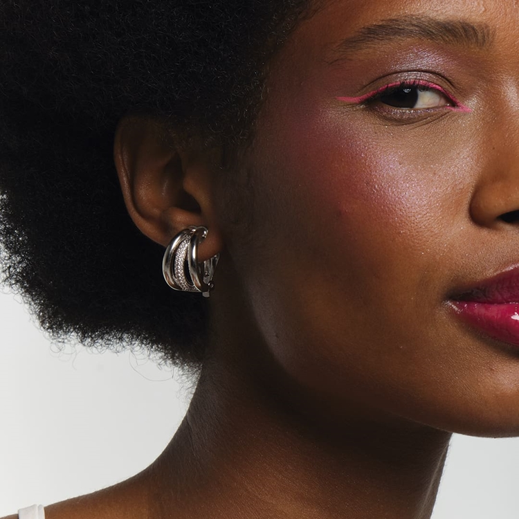 Brinco Argola Mini Amora Pressão