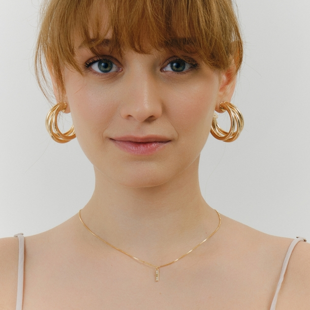 Colar Longo Zircônias Cravejadas Letra I