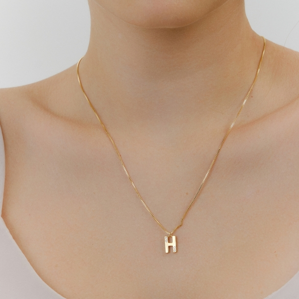 Colar Longo Zircônias Cravejadas Letra H