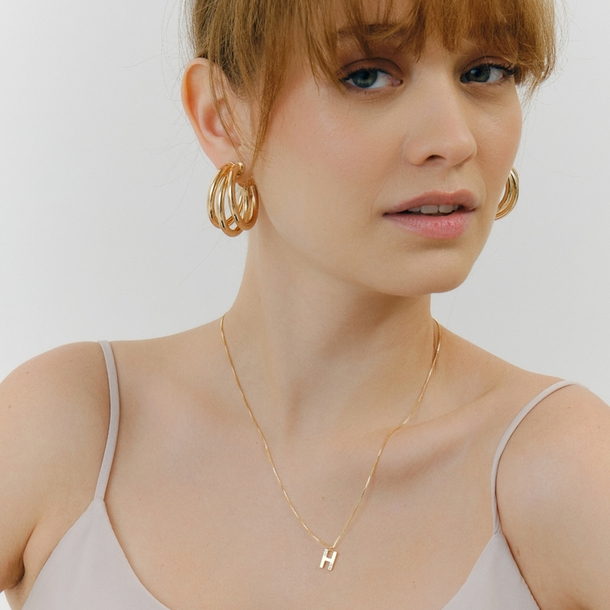 Colar Longo Zircônias Cravejadas Letra H