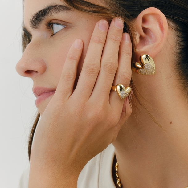 Anel Coração Cravejado de Zircônias Banho Ouro 18k