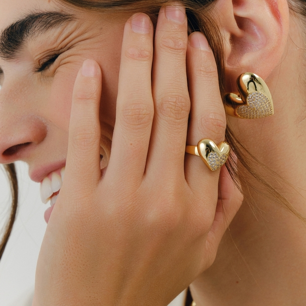 Anel Coração Cravejado de Zircônias Banho Ouro 18k