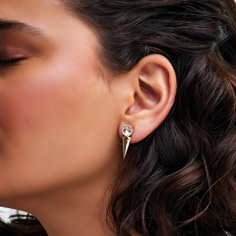 Brinco Spike com Zircônia Banho a Ouro 18k