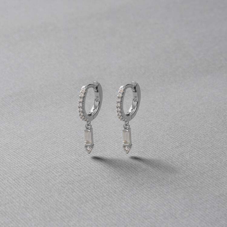 BRINCO BAGUETE ZIRCONIAS PRATA 925