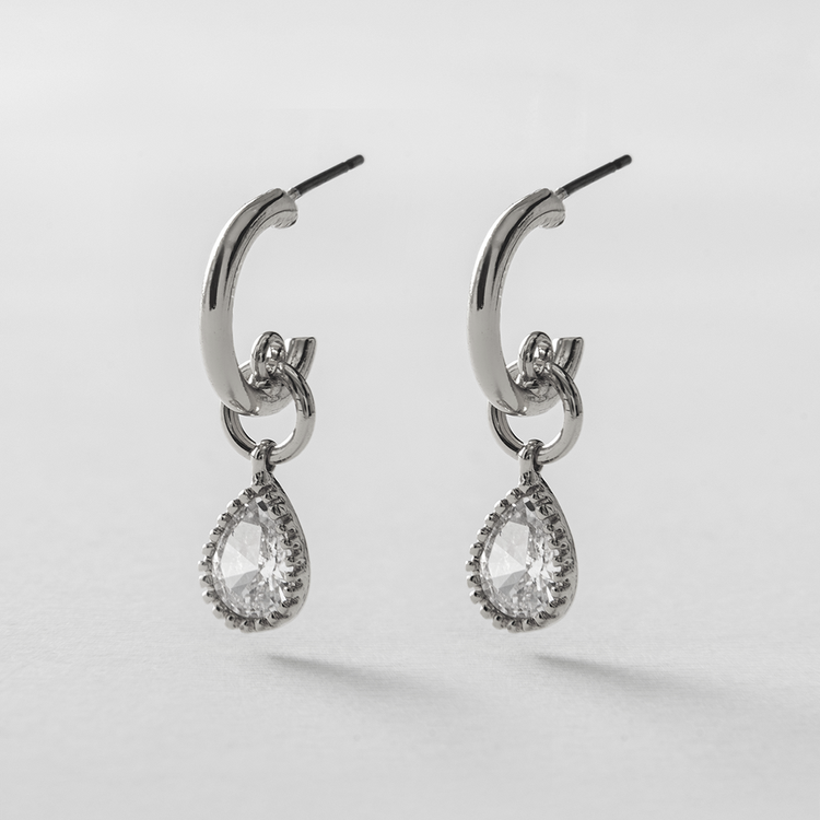 BRINCO SOLITÁRIO COM ZIRCÔNIA