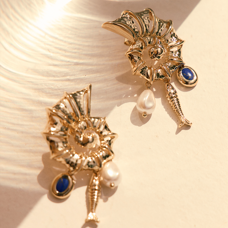 BRINCO CONCHA SPIKE COLLAB LELE BURNIER