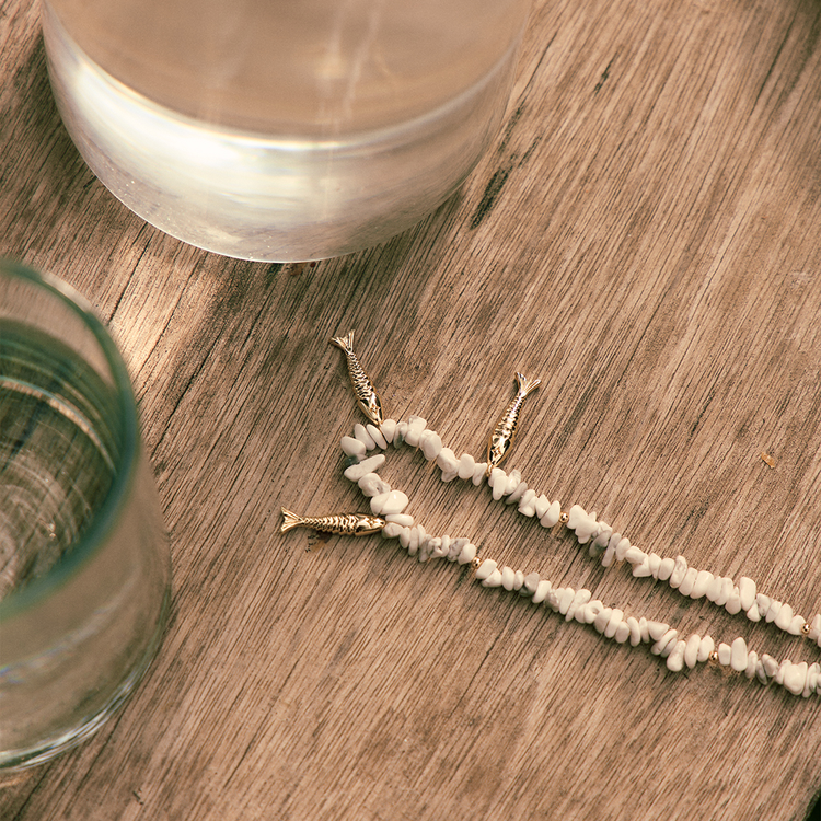 COLAR PEIXES COLLAB LELE BURNIER