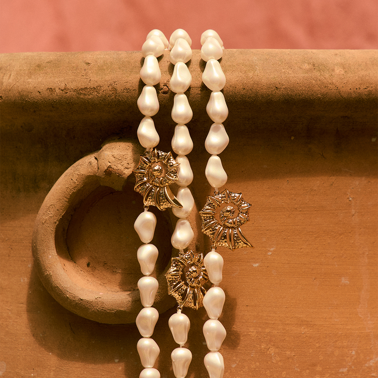 COLAR PEROLA E CONCHA COLLAB LELE BURNIER