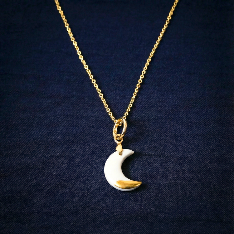 COLAR CERAMICS LUA BRANCO