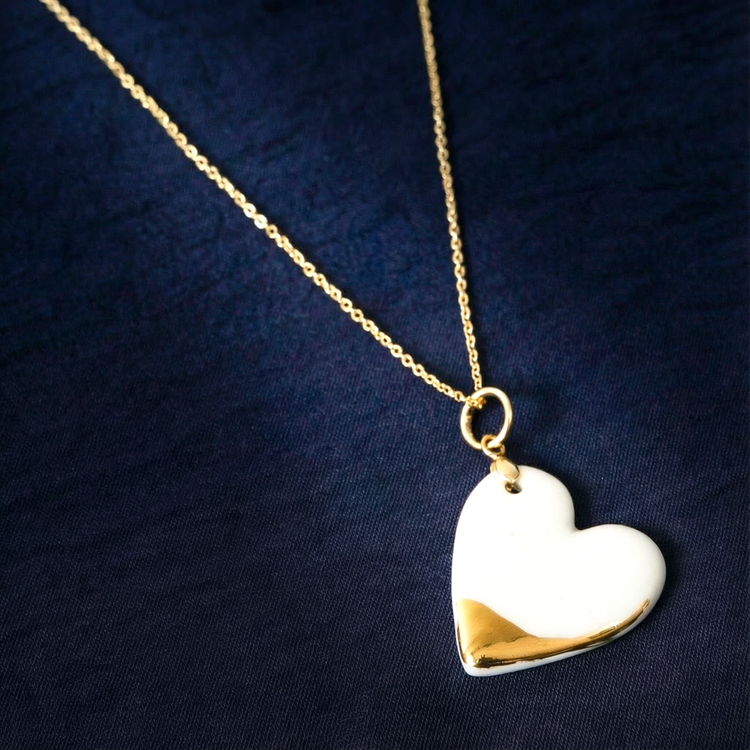 COLAR CERAMICS CORAÇÃO BRANCO