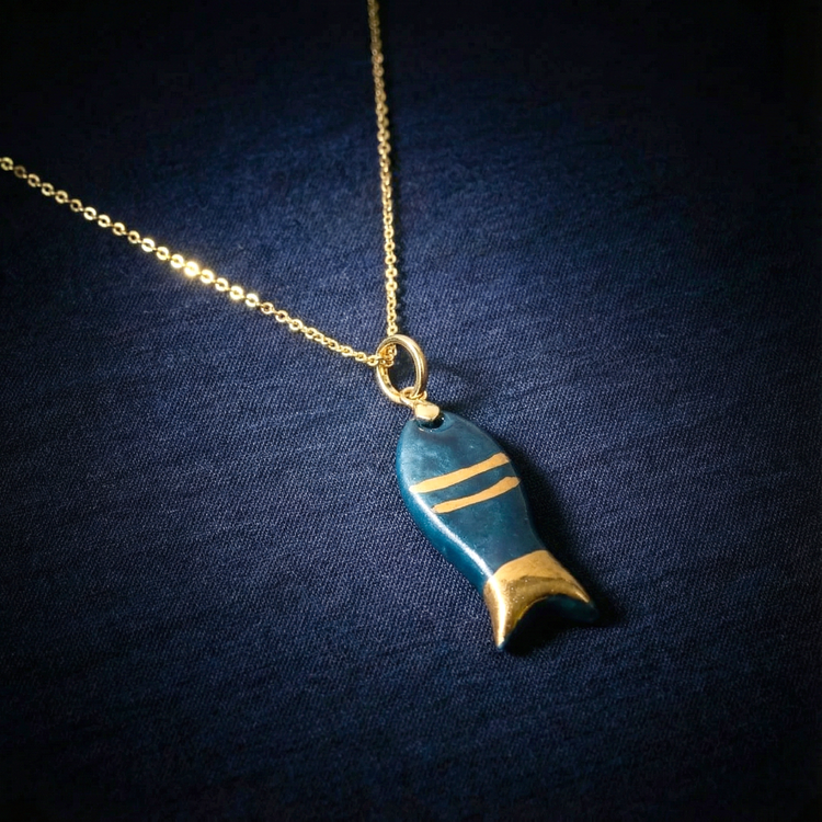 COLAR CERAMICS PEIXE AZUL ESCURO