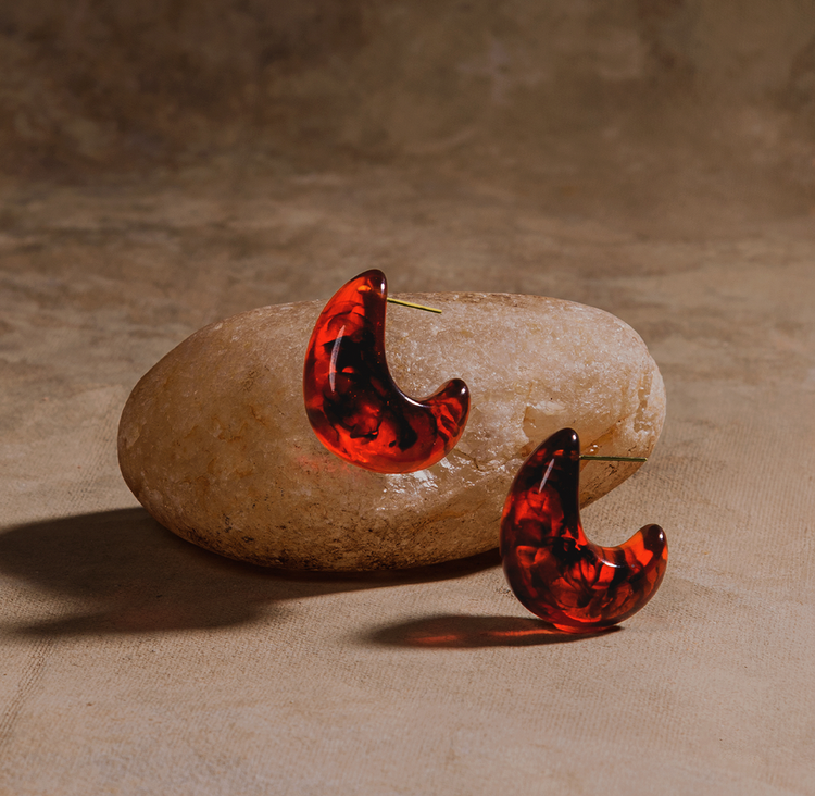 BRINCO ÂMBAR MARROM